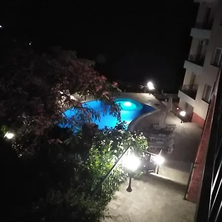 Fancy At Saint George * Kavarna